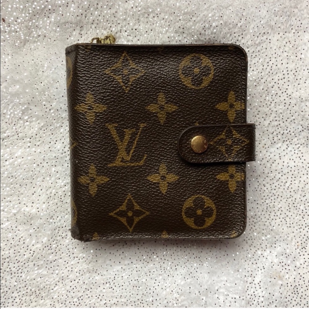Louis Vuitton Monogram Compact Wallet - Vintage